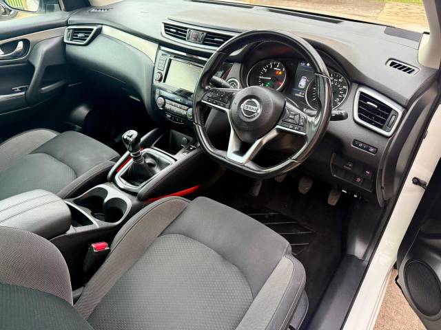 2020 Nissan Qashqai 1.3 DiG-T N-Connecta 5dr