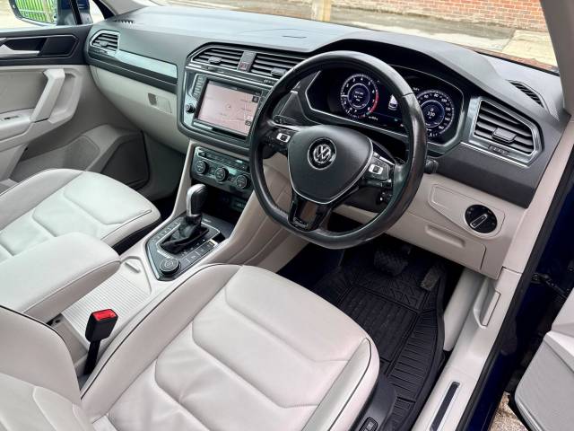 2017 Volkswagen Tiguan 2.0 TSi 180 4Motion SEL 5dr DSG