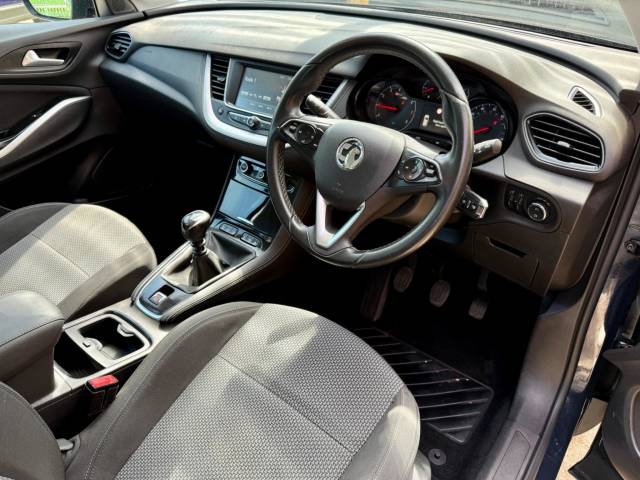 2018 Vauxhall Grandland X 1.2 Turbo SE 5dr