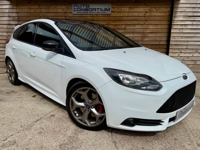 Ford Focus 2.0T ST-2 5dr Hatchback Petrol WHITE